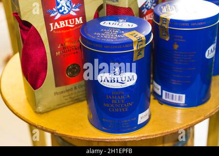 Falmouth, Jamaica - 02. Mai 2018: Blue Mountain Kaffee Produkt von Jamaika am 02. Mai 2018 in Falmouth, Jamaika abgebildet Stockfoto