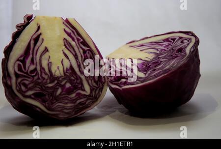 salvador, bahia / brasilien - 19. Mai 2020: Purpurkohl. *** Ortsüberschrift *** Stockfoto