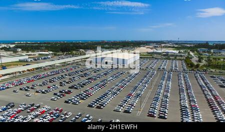 Cape Canaveral, USA. Die Luftaufnahme von Port Canaveral von Kreuzfahrtschiff, in Port Canaveral, Brevard County, Florida angedockt Stockfoto