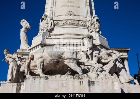 LISSABON, PORTUGAL - MAI, 2018: Detail des Denkmals für den Marquis von Pombal, das an einem wichtigen Kreisverkehr in der Stadt Lissabon in Portugal liegt Stockfoto