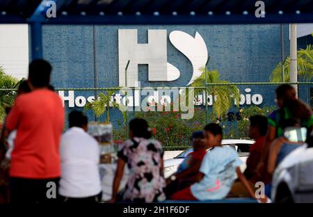 salvador, bahia / brasilien - 21. august 2018: Fassade des Suburban-Krankenhauses in Salvador. Die Einheit gehörte der Regierung von Bahia, ist aber Verwaltungsbehörde Stockfoto