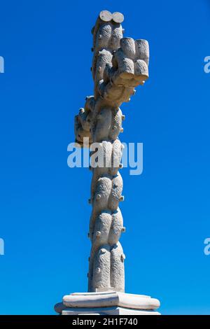 SINTRA, PORTUGAL - Mai, 2018: Die Cruz Alta in den Gärten von Pena Park bei der Stadt Sintra Stockfoto