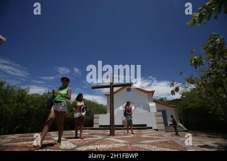 salvador, bahia / brasilien - 31. Januar 2018: Menschen werden in der Kirche Nossa Senhora de Gaudalupe auf der Insel der Brüder gesehen. *** Ortsüberschrift *** Stockfoto