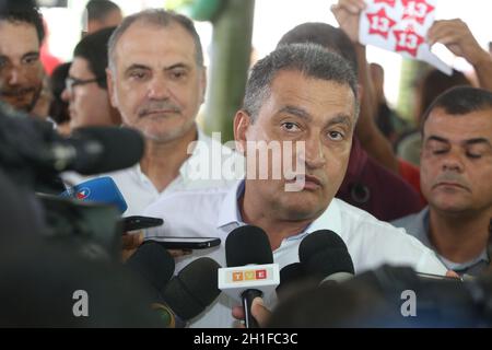 salvador, bahia / brasilien - 28. oktober 2018: Rui Costa, Gouverneur von Bahia, wird während eines Interviews in Salvador gesehen. *** Ortsüberschrift *** Stockfoto