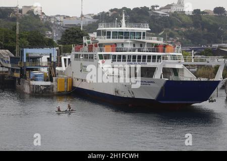 salvador, bahia / brasilien - 22. oktober 2019: Die Fähre Zumbi dos Palmares wird am Sao Joaquim Terminal in Salvador angedockt gesehen. *** Lokale Bildunterschrift * Stockfoto