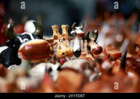 salvador, bahia / brasilien - 23. Mai 2015: Souvenirs gibt es in den Mercado Modelo Geschäften in der Stadt Salvador. *** Ortsüberschrift *** . Stockfoto