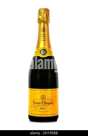 SWINDON, Großbritannien - 2. MAI 2014: Veuve Clicquot Ponsardin Premium Champagner auf weißem Hintergrund, Veuve Clicquot Ponsardin ist ein französischer Champagner Stockfoto