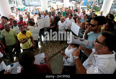 salvador, bahia / brasilien - 12. Mai 2015: Demonstration von Mitarbeitern, die von der Federal University of Bahia - UFBA - im Viertel Canela in Th Stockfoto