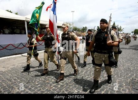 porto seguro, bahia / brasilien - 2. dezember 2011: Bei der Eröffnung der Operation Summer in der Stadt Porto Seguro werden Militärpolizisten entdeckt. *** Lo Stockfoto