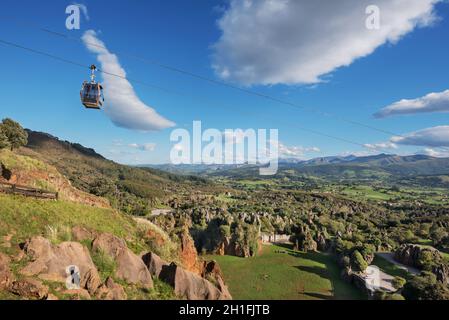 Landschaft des Naturparks Cabarceno in Kantabrien, Spanien. Stockfoto