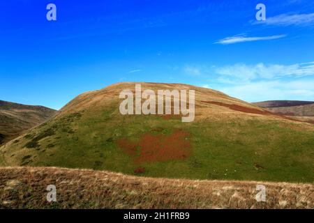 Blick auf die Bannerdale Crags von Scales Fell, Lake District National Park, Cumbria, England Stockfoto