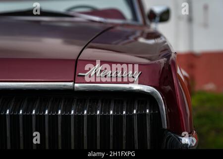 BERLIN, 27. APRIL 2019: Detail der Pony Car Mercury Cougar (erste Generation) Stockfoto
