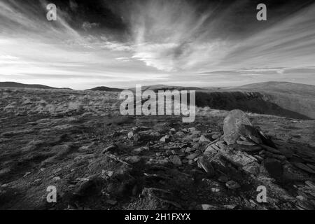 Der Gipfelsturm von Bannerdale Crags Fell, Lake District National Park, Cumbria, England Stockfoto