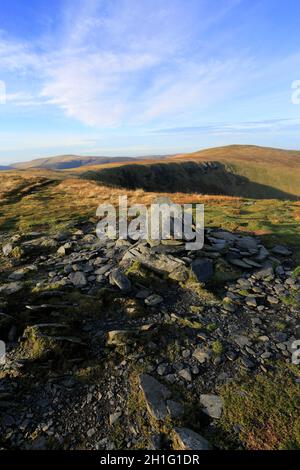 Der Gipfelsturm von Bannerdale Crags Fell, Lake District National Park, Cumbria, England Stockfoto