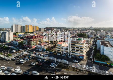 Pointe-à-Pitre, Guadeloupe - Dezember 20, 2016: Blick von Pointe-a-Pitre vom Kreuzfahrtschiff, Guadeloupe, ein Überseeisches Gebiet Frankreichs in der L Stockfoto