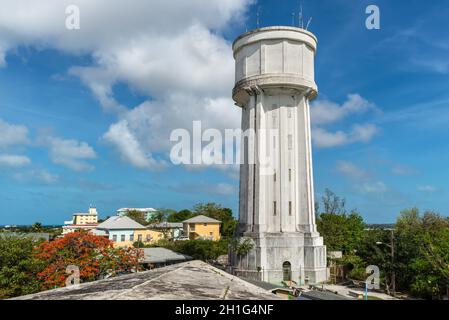 Nassau, Bahamas - 3. Mai 2019: Blick auf den Wasserturm in Nassau, New Providence, Bahamas. Stockfoto