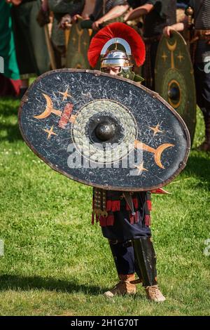 Alba Iulia, Rumänien - 04. Mai 2019: Roman Legionnairy während des Festivals Roman Apulum 'Revolta'. Stockfoto