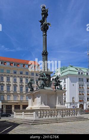 Wien, Österreich - 11. Juli 2015: Mariensaule Schwarzes Säulendenkmal am Hof in Wien, Österreich. Stockfoto