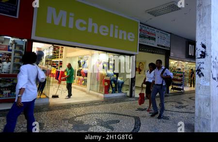 salvador, bahia / brasilien - 29. august 2015: Blick auf ein Street-Shop auf der Sete de Setembro Avenue, Downtown Salvador. *** Ortsüberschrift *** Stockfoto