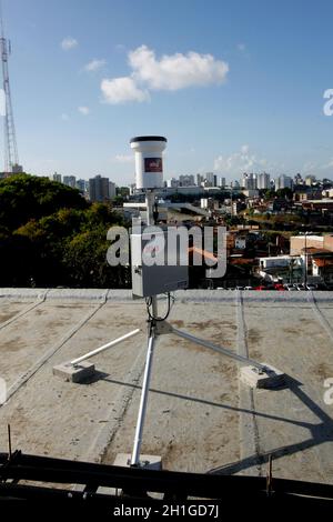 salvador, bahia / brasilien - 29. oktober 2013: Pluviometer, ein Gerät zur Überwachung der Regenmenge, wird im Stadtteil Sao Lazaro in der Stadt gesehen Stockfoto