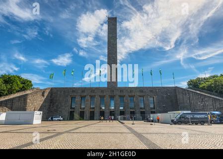 Berlin, Deutschland - 28. Mai 2017: Bell Tower oder Glockenturm des Berliner Olympiastadions in Deutschland, Europa, EU. Stockfoto