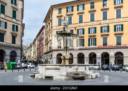 Genua, Italien, 14. Mai 2017: wunderbare Brunnen der Piazza Colombo in Genua, Ligurien, Italien. Stockfoto