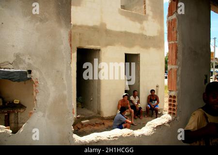 Eunapolis, bahia / brasilien - 15. januar 2009: Menschen, die Mitglieder des Vereins sind Bewohner ohne Dach werden während der Invasion des Hauses gesehen Stockfoto