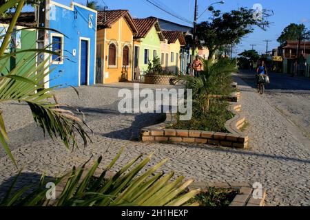 prado, bahia / brasilien - 13. september 2008: Bunte Häuser sind auf der Straße in der Stadt Prado im Süden Bahia zu sehen. Stockfoto