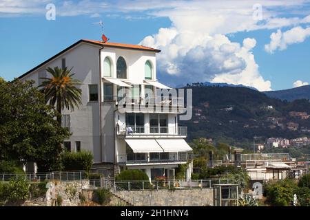 La spezia Stadtbild von einem herrschaftlichen Haus auf dem Hügel. Italien. Hochwertige Fotos Stockfoto