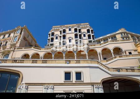 MONTE CARLO, MONACO - 17. August 2012: Große Luxus-Appartements in Monte Carlo, Monaco Finanz- und touristischen Wahrzeichen in Europa Stockfoto