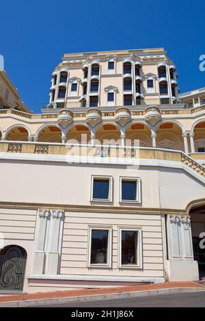 MONTE CARLO, MONACO - 17. August 2012: Große Luxus-Appartements in Monte Carlo, Monaco Finanz- und touristischen Wahrzeichen in Europa Stockfoto
