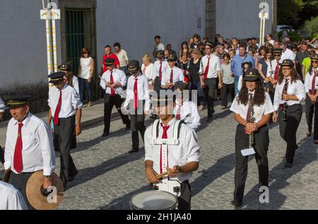 ABADIA, AMARES, PORTUGAL - 15. August 2017: traditionelle religiöse Prozession von Senhora da Abadia in Amares, Portugal Stockfoto