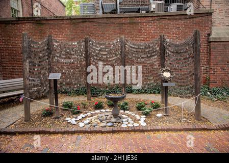 Irak und Afghanistan Dog Tag Kriegsdenkmal im Old North Church Garden Boston für gefallene US-Dienstmitglieder im Irak und Afghanistan. Stockfoto