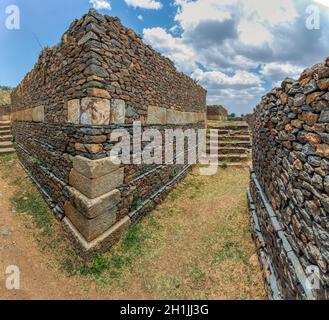 Dungur (oder Dungur 'Addi Kilte) ist die Ruinen eines bedeutenden Herrenhauses in Aksum, Äthiopien - Ruinen des Palastes der Königin Sheba, Aksum Zivilisation A Stockfoto