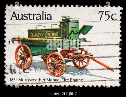 AUSTRALIEN - UM 1983: Ein Stempel, der in Australien gedruckt wurde, zeigt die Merryweather Manual Engine (1851), Historic Fire Engines Serie, um 1983 Stockfoto