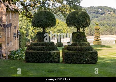 Eyrignac, Frankreich - 2. September 2018: Das malerische Jardins du Manoir d Eyrignac in der Dordogne. Frankreich Stockfoto