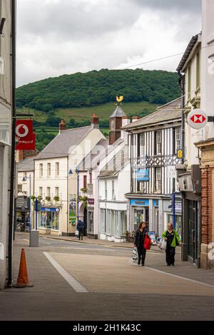 Sreet Ansicht von Frogmore Street in der Stadt Abergavenny, Wales, Großbritannien Stockfoto