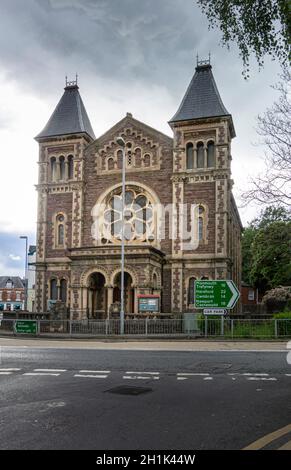 Blick auf die Baptist Church in der Stadt Abergavenny, Wales, Großbritannien Stockfoto