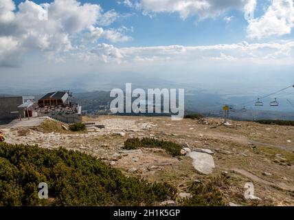 Vysoke Tatry, Slowakei - 10. Oktober 2018: Berghütte auf Solisko auf einer Höhe von 1840 m über dem Meeresspiegel. An den Hängen des Predné Solis Stockfoto