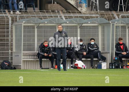 Trainer Christian Preußer (SC Freiburg II) beim Spiel der Fußball-RL SW 20-21: 9. Sptg: SC Freiburg II - TSG Balingen Stockfoto