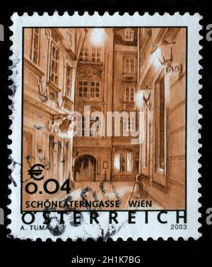 Stempel gedruckt in Österreich zeigt Haus der Basilisk, Wien, ca. 2003. Stockfoto