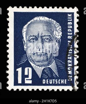 Stempel ausgestellt in Deutschland - Demokratische Republik (DDR) zeigt Staatspräsidenten Wilhelm Pieck, circa 1950. Stockfoto