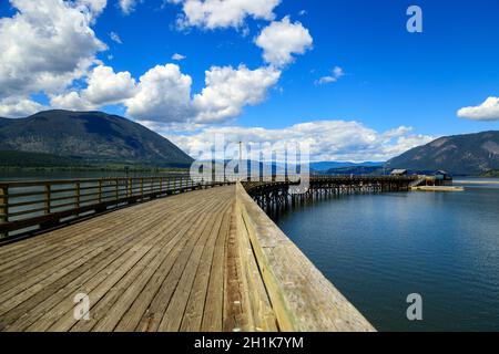 Salmon Arm ist eine Stadt im Columbia Shuswap Regional District im südlichen Landesinneren der kanadischen Provinz British Columbia. Lachs Arm ist ho Stockfoto