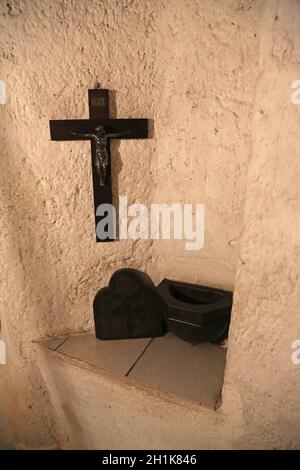 Das Grab von der Diener von Gott Peter barbarisch in der Kirche von St. Aloysius in in Travnik, Bosnien und Herzegowina Stockfoto