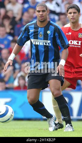 PORTSMOUTH V INTER MAILAND 31-07-05 ADRIANO PIC MIKE WALKER, 2005 Stockfoto