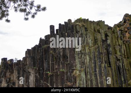 Schloss Stolpen, Sachsen, Deutschland – 22. August 2020: Der Basaltberg Stolpen ist eines der wichtigsten vulkanischen Gesteinsvorkommen im Sächsischen Nor Stockfoto