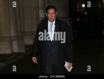 London, England, Großbritannien. Oktober 2021. JES STALEY, Chief Executive Officer von Barclays Plc, wird beim Dinner in der Downing Street „Global Britain“, das vom britischen Premierminister Boris Johnson veranstaltet wird, zu sehen sein (Foto: © Tayfun Salci/ZUMA Press Wire) Stockfoto