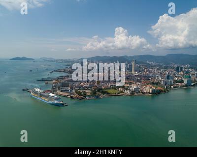 George Town, Penang/Malaysia - Nov 18 2019: Aerial Georgetown am Nachmittag. Stockfoto