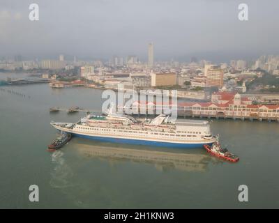 George Town, Penang/Malaysia - Nov 15 2019: Luftfahrtschifffahrt in Penang an nebligen Tagen. Stockfoto