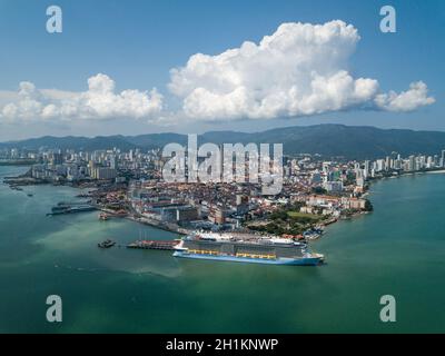 George Town, Penang/Malaysia - Nov 18 2019: Kreuzfahrt Besuch Penang Georgetown in sonnigen blauen Tag. Stockfoto